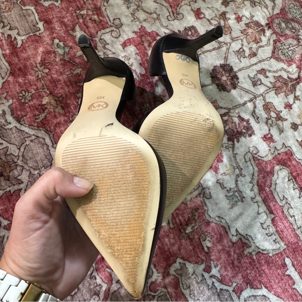 MICHAEL Michael Kors Black Pointed Heels - Picture 3 of 3
